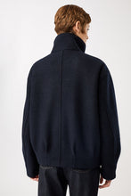 Laden Sie das Bild in den Galerie-Viewer, Oversized Quilted Blouson, Black
