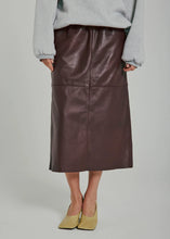 Load image into Gallery viewer, Shelby midi leather skirt Bordeaux
