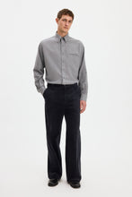 Laden Sie das Bild in den Galerie-Viewer, Zack Flannel Shirt, Medium Grey
