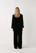 Load image into Gallery viewer, Abeera Velvet cropped jacket Black
