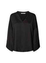 Load image into Gallery viewer, Aiva solid tunic top Black
