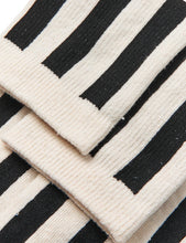 Laden Sie das Bild in den Galerie-Viewer, Antonella Socks Single, Black/Vanilla Ice
