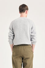Load image into Gallery viewer, Birger Wool Raglan, Light Grey Melange
