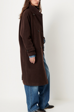 Laden Sie das Bild in den Galerie-Viewer, BLEECKETT Coat, Coffea
