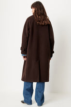 Laden Sie das Bild in den Galerie-Viewer, BLEECKETT Coat, Coffea
