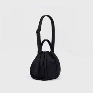 CURVE Bucket Bag, Black