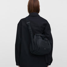 Load image into Gallery viewer, CURVE Bucket Bag, Black
