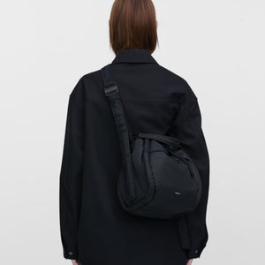 CURVE Bucket Bag, Black