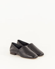 Load image into Gallery viewer, CEZA Slippers, Black Leather
