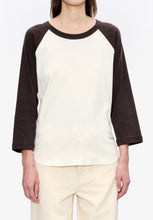 Load image into Gallery viewer, Clara top, beige/marron
