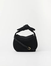 Laden Sie das Bild in den Galerie-Viewer, Coco Croissant, Black Suede
