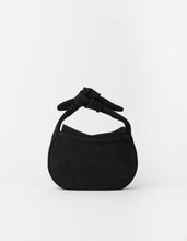 Laden Sie das Bild in den Galerie-Viewer, Coco Croissant, Black Suede
