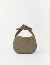 Laden Sie das Bild in den Galerie-Viewer, Coco Croissant, Clay Suede
