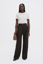 Laden Sie das Bild in den Galerie-Viewer, Darcey Wool Trousers, Dark Chocolate
