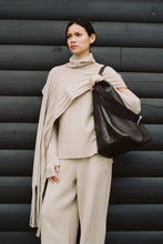 Load image into Gallery viewer, EMILIA Split scarf wool Oatmeal
