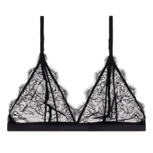 Laden Sie das Bild in den Galerie-Viewer, GWEN Lacy ungefütterter Bralette, Weiß
