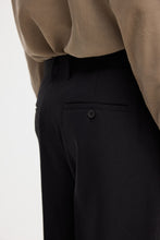 Laden Sie das Bild in den Galerie-Viewer, Hector Trousers, Black
