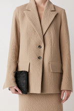 Load image into Gallery viewer, Helin Crumpled jacket Oatmeal
