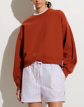 Laden Sie das Bild in den Galerie-Viewer, INEA Sweatshirt, Redmuse
