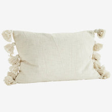 Load image into Gallery viewer, Cushion cover with tassels 40x60 cm Offwhite
