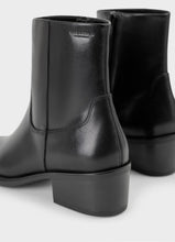 Load image into Gallery viewer, Kelsey Boots Black
