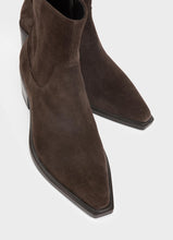 Load image into Gallery viewer, Kelsey Boots Brown
