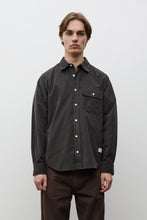 Laden Sie das Bild in den Galerie-Viewer, Kongshoved Relaxed Micro Cord Shirt, Beluga
