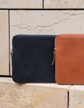 Load image into Gallery viewer, Laptop Sleeve 14&quot; Black Classic Leather
