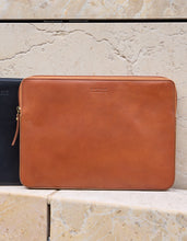 Load image into Gallery viewer, Laptop Sleeve 13&quot; Cognac Classic Leather
