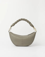 Laden Sie das Bild in den Galerie-Viewer, Leo Midi Twisted Handle, Clay Soft Grain Leather
