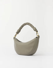 Laden Sie das Bild in den Galerie-Viewer, Leo Midi Twisted Handle, Clay Soft Grain Leather
