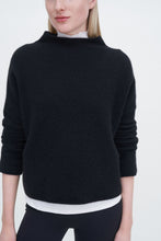 Laden Sie das Bild in den Galerie-Viewer, Mika Yak Funnelneck Sweater, Black
