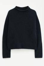 Laden Sie das Bild in den Galerie-Viewer, Mika Yak Funnelneck Sweater, Black
