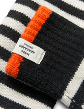 Laden Sie das Bild in den Galerie-Viewer, One Wool Milo Stripe Mitten, Black/Vanilla Ice
