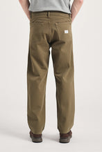 Load image into Gallery viewer, Mogens Relaxed 5 Pocket Hevy Twill, Olive Night

