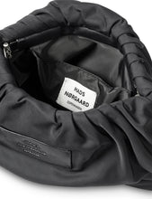 Load image into Gallery viewer, Tian Moxie Clutch, Black

