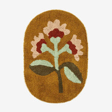 Laden Sie das Bild in den Galerie-Viewer, Oval tufted bath mat, Mustard
