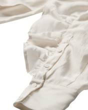 Load image into Gallery viewer, MOLLY shirt with ruffles Jetstream white
