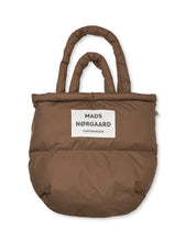 Laden Sie das Bild in den Galerie-Viewer, Light Ribstop Pillow Bag, Cocoa
