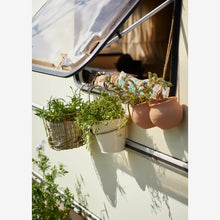 Load image into Gallery viewer, Hanging terracotta flower pots
