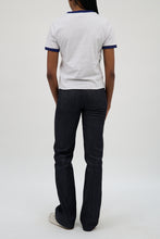 Laden Sie das Bild in den Galerie-Viewer, RAYA T-Shirt, Chalk

