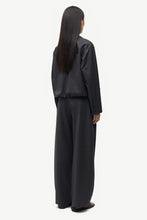 Laden Sie das Bild in den Galerie-Viewer, Sadaphne shirt 16248, Black Mel.
