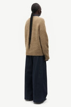 Load image into Gallery viewer, Saharper pleat jeans 16014, Ink
