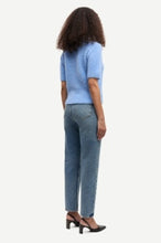 Load image into Gallery viewer, Sajeanne top 15425 Della Robbia Blue
