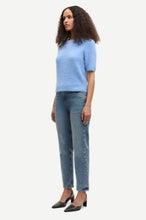 Load image into Gallery viewer, Sajeanne top 15425 Della Robbia Blue

