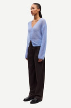 Load image into Gallery viewer, Sapoppie cardigan 15733 Della Robia Blue
