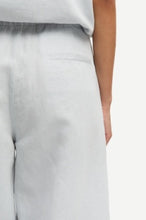 Laden Sie das Bild in den Galerie-Viewer, Sarokos Hose 15930, Gray Dawn

