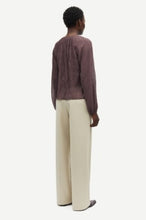 Load image into Gallery viewer, Savira blouse 15539 Raisin
