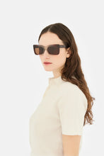 Laden Sie das Bild in den Galerie-Viewer, Senta Side Fade
