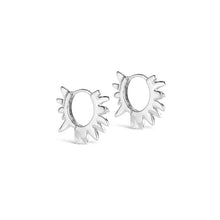 Laden Sie das Bild in den Galerie-Viewer, Sunshine Leaves Hoops, Silver
